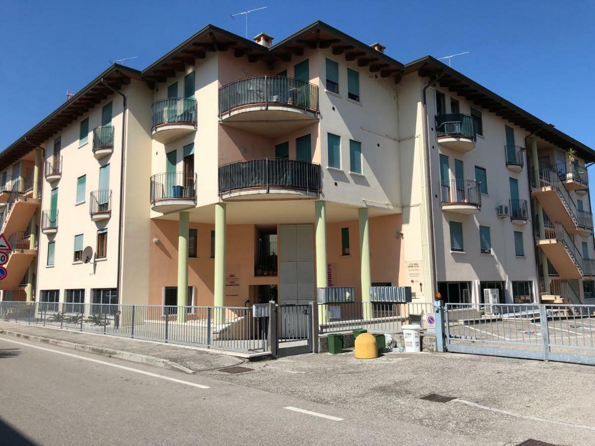 Appartamento Peschiera - Zona Ospedale Pederzoli Peschiera del Garda Bagian luar foto